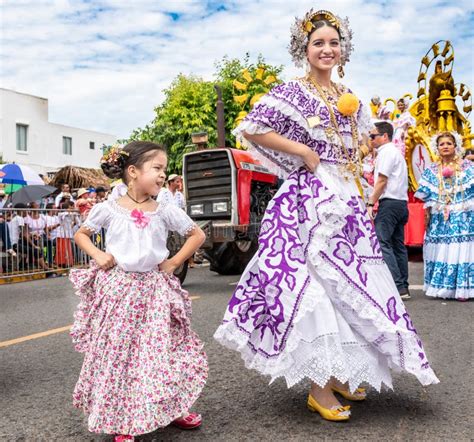 niña panameña vestida de pollera en las tablas panama imagen editorial imagen de naturalizado