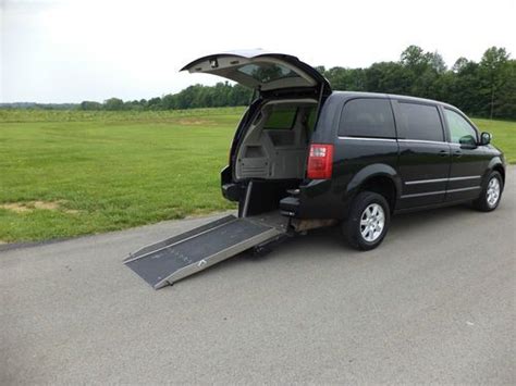 Purchase Used 2010 Chrysler Town And Country Wheelchairhandicap Ramp Van