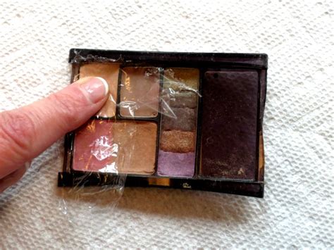 What is done in diy makeup palettes? DIY: How to Make a Travel-Size Makeup Palette
