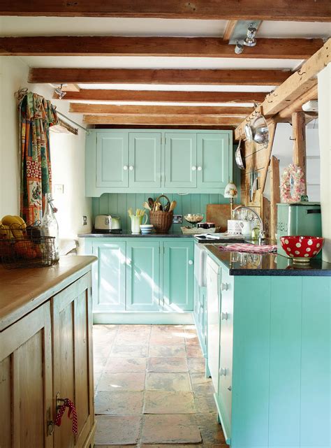 30 Small Cottage Kitchen Ideas Decoomo