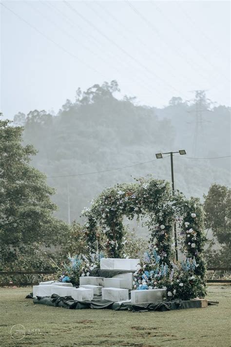 Ustaz azmi dari majlis agama bentong, pahang telah menyempurnakan majlis pernikahan tersebut pada jam 7 petang. Traditional Villas in the Hills at Puncak Rimba, Bentong ...