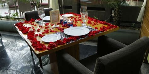 exquisite dining in gurugram romantic private candlelight dinner togetherv