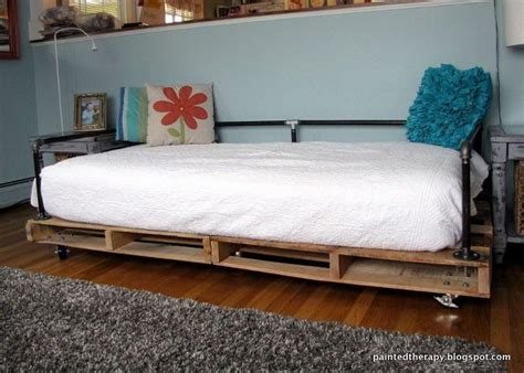 Upcycled Pallet Daybed Ideas Pallet Wood Projects