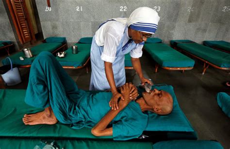 Kolkata Testifies To The Grace Of Mother Teresa Its New Saint The