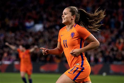 Sports, news and pictures of the netherlands. Oranje Leeuwinnen verpulveren Noord-Ierland met dikke ...