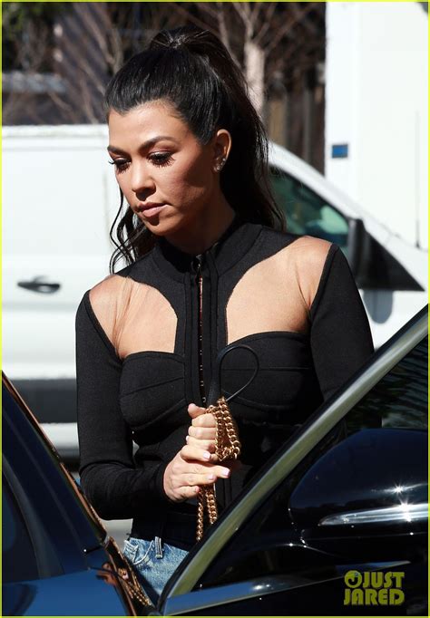 Photo Kourtney Kardashian Shows Off Some Skin In La 05 Photo 3864744 Just Jared