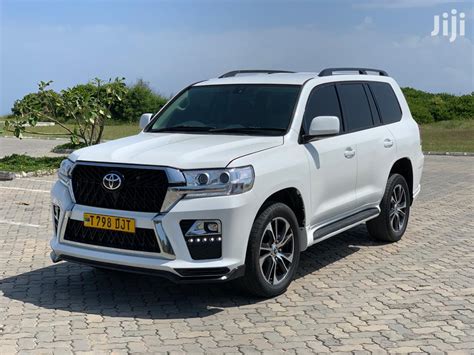 Safety with the likelihood that the land cruiser v8 will find itself in all manner of locations and driving conditions, toyota has ensured that occupants stay. Toyota Land Cruiser 2019 White in Kinondoni - Cars, Amir ...
