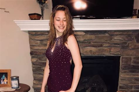 Teen Who Accused Boyfriend Of Slut Shaming Her Prom Dress Reveals Hot