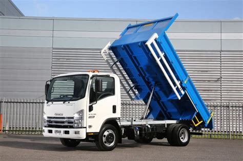 Square snap points indicate end points. N75.150(E) Tipper - Isuzu Trucks
