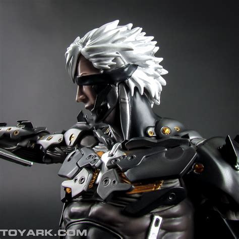 Revengeance, you may need a cold shower. Metal Gear Rising Raiden Model Kit Photos and Review - The ...