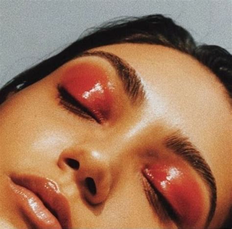 glossy red eyelids | Glossy makeup, Aesthetic makeup, Editorial makeup