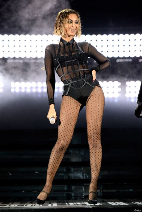 Beyoncés Grammy Outfit Is A Sexy Curve Hugging Bodysuit Obvi Photos Update Huffpost