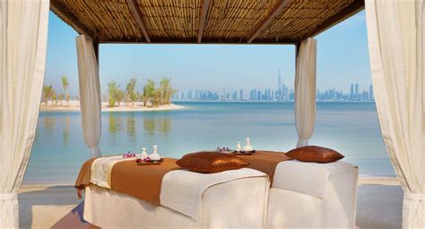 Спа отель в Дубае Anantara World Islands Dubai Resort Spa