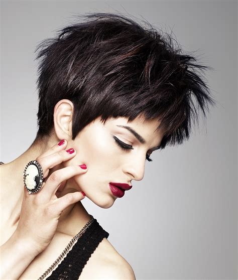 Short Choppy Hairstyles To Look Funky Just For Fun
