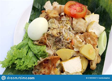 gado gado indonesian traditional food served with rice cake eggs boiled and vegetables with