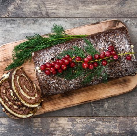 Best Yule Logs To Serve At Christmas Dinner 2021