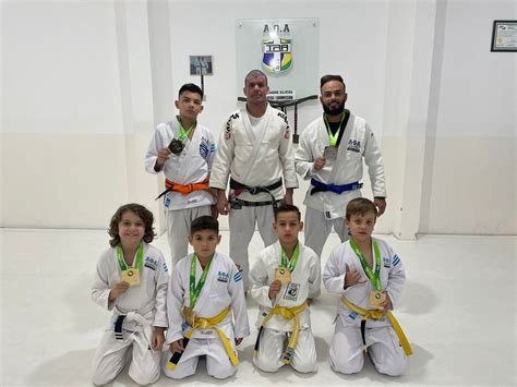 Atletas De Salto Conquistam 8 Medalhas Em Etapa Do Circuito Paulista De