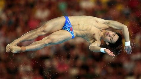 There is no limit on the total degree of difficulty for these dives. Olympics Diving-Men10m Platform Finals! - Maddox Tan