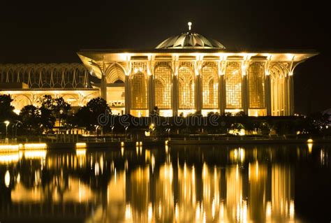 Sultan ismail nasiruddin shah stadium. Masjid Sultan Mizan Zainal Abidin, Putrajaya Stock Photo ...