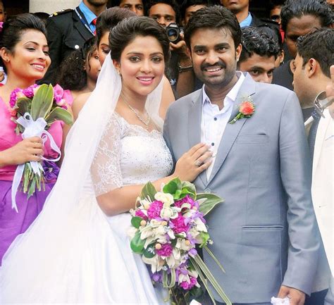 Pics Amala Paul Al Vijay Get Married