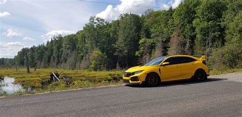 Just Saw A New Phoenix Yellow Type R How 2016 Honda Civic Forum