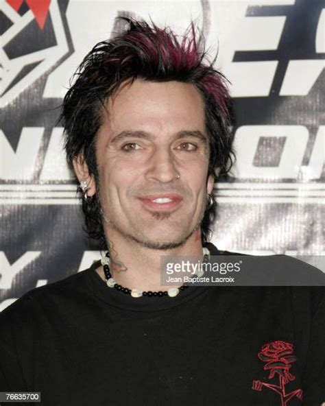 Tommy Lee Tattoo Photos And Premium High Res Pictures Getty Images