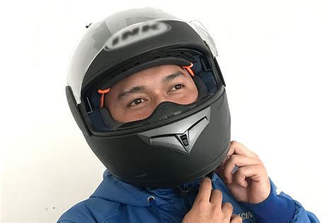 Bukan Hanya Gaya, Gunakan Helm Sesuai Jenis dan Fungsinya - OtomotifZone