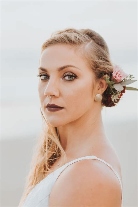 Bridal Makeup For Green Eyes Beach Bride Beach Wedding Floral Hair