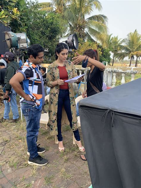 Warina Hussain Spotted Shooting For Her Upcoming Film The