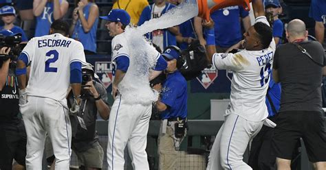 royals beat twins 2 1 in 14 innings cbs minnesota