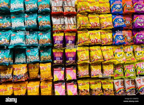 Packet Of Sweets Fotos Und Bildmaterial In Hoher Auflösung Alamy