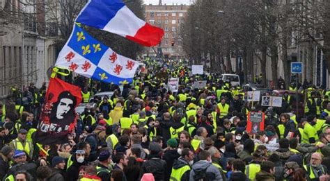 French Yellow Vest Protesters Look To Revive Movement World News