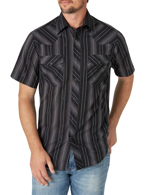 Wrangler Mens Short Sleeve Two Pocket Plaid Western Shirt