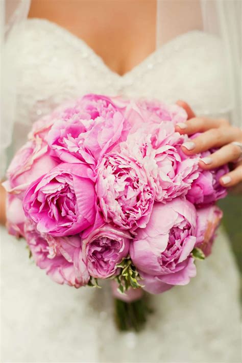 The 18 Prettiest Peony Wedding Bouquets