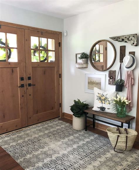 How To Create A Welcoming Summer Entryway Entryway Design Ideas
