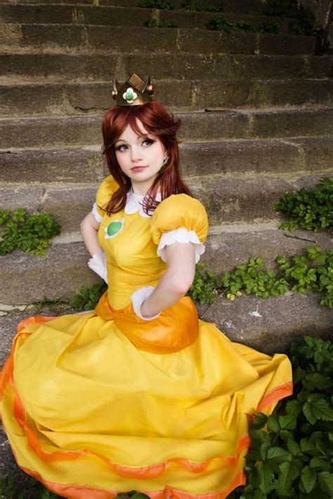 Pin By Pickled Pidge On Cosplay Princess Daisy Mario Cosplay Princess Daisy Costume