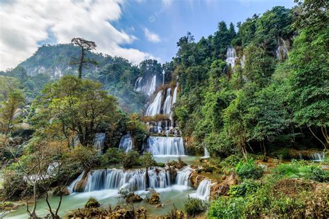 Premium Photo Thi Lo Su Waterfallbeautiful Waterfall In Deep In Rain