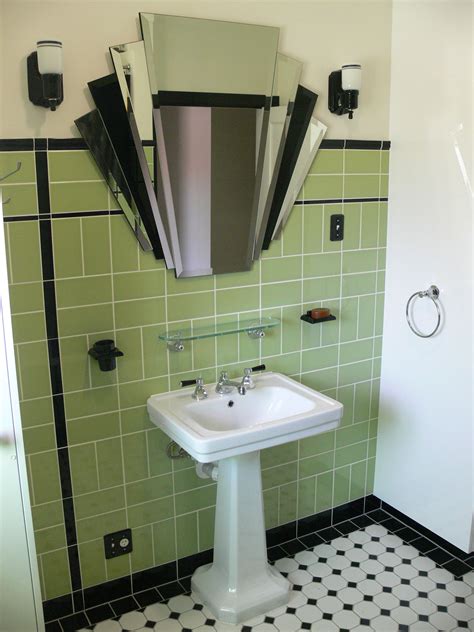 10 Original Art Deco Bathroom