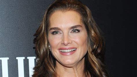 Brooke Shields Poses Topless Says She Wants Women To Own Their