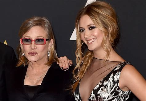 Billie Lourd Pays Tribute To Her Mom At ‘star Wars Event In Florida