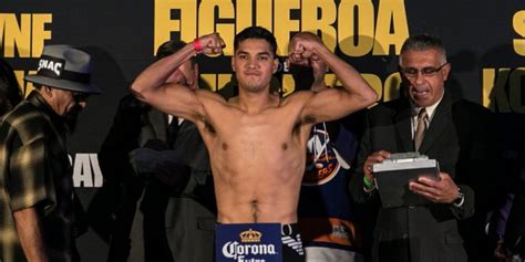 Figueroa Drops Guerrero 5 Times Stops Him In 3 Boxing News Boxing