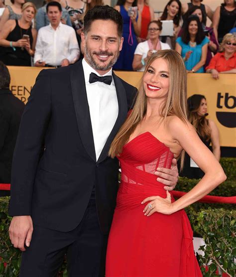 Sofia Vergara Talks Big Wedding To Fiancé Joe Manganiello At Sag