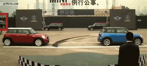 The best gifs of parallel parking on the gifer website. Post 5160 - JustPost: Virtually entertaining