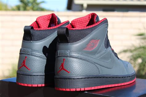 Daily Deal Air Jordan 1 Retro 94 Anthracite Gym Red Air Jordans