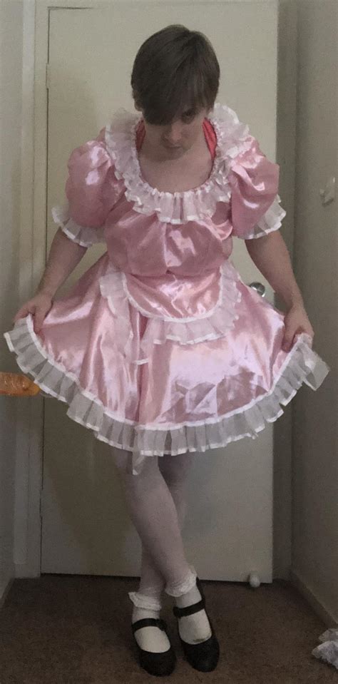 Crossdresser Sissy Ella Pink Sissy Maid Ready To Serve