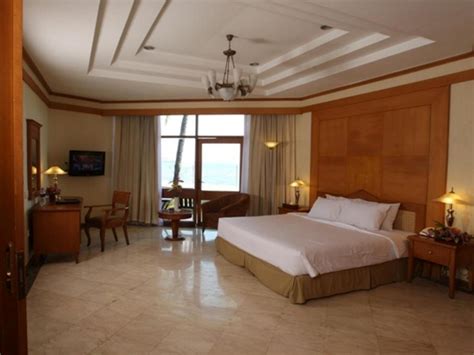 Best Price On Makassar Golden Hotel In Makassar Reviews