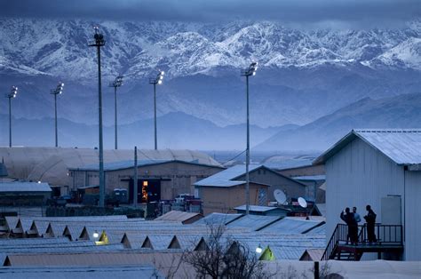 looters moved into afghanistan s bagram airfield hours after u s troops left ⋆ the savage nation