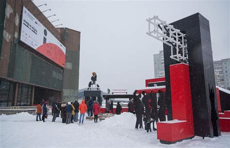 Minecraft Lenin Statue Riles Russias Communists
