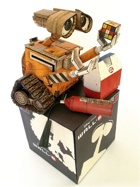 Wall E Papercraft Paper Models Paper Crafts Paper Toys