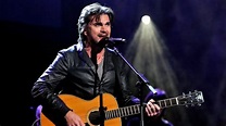 Juanes: Grammy-award-winning musician talks peace with BBC - BBC News